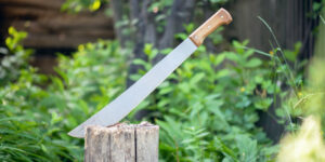 Como cortar el pasto con machete, consejos de un experto